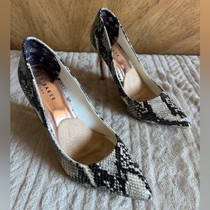 Ted Baker high heels shoes natural snake print leather size 9.5